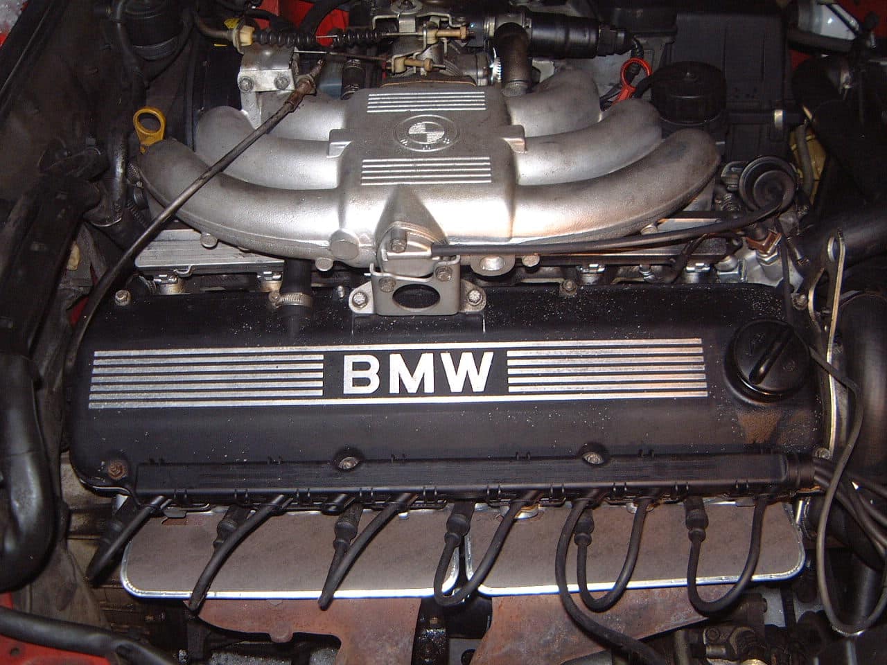 BMW M20B25 Engine Problems And Specs | EnginesWork