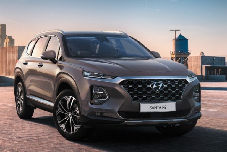Hyundai Santa Fe Engine Oil Capacity And Oil Type | EnginesWork