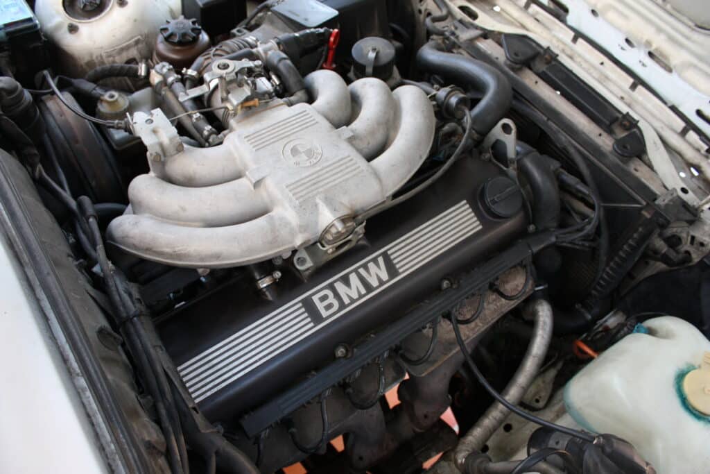 BMW M20B25 engine