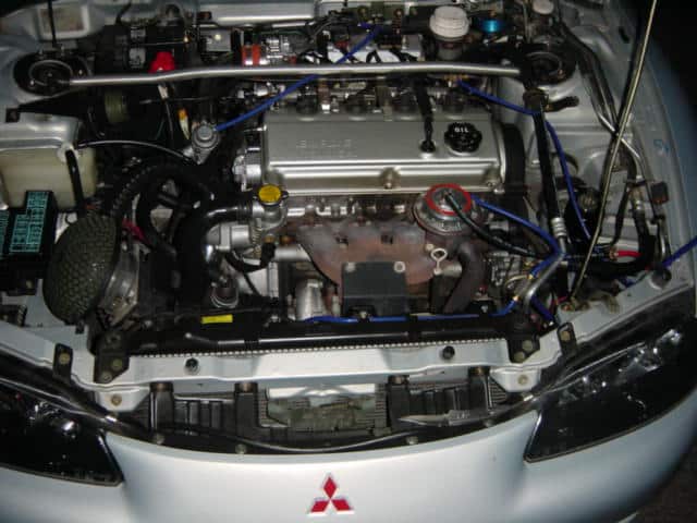 Mitsubishi 4G64 Engine